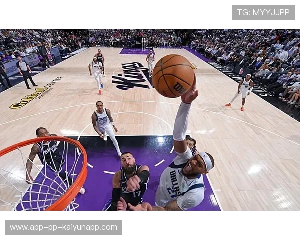 独行侠内线连续被爆，赛季危机加剧！